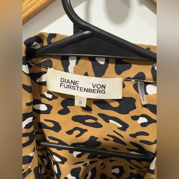 DIANE VON FURSTENBERG Shirt Womens Brown Whitman Leopard Print Silk Wrap Top - Picture 6 of 10